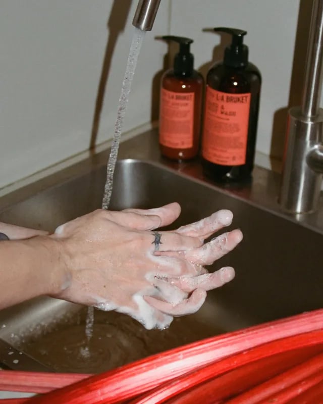 L:A BRUKET No. 339 Hand & Body Wash RHUBARB/GERANIUM 55 ML Reisegröße
