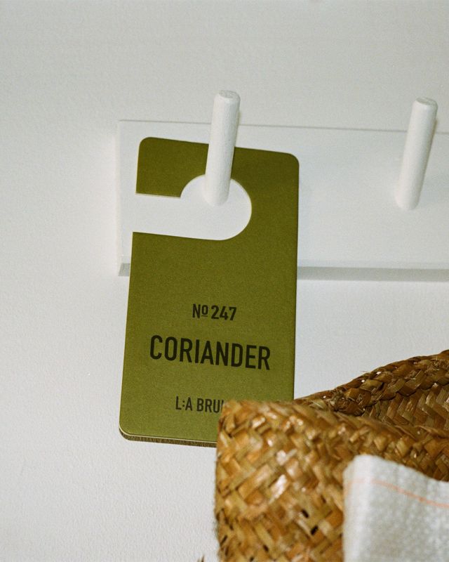 L:A BRUKET No. 247 Fragrance Tag Coriander Duftanhänger
