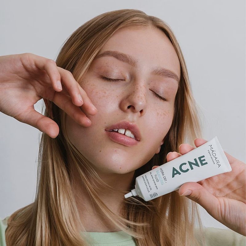 MADARA Organic Skincare ACNE Hydra-Derm Balancing Fluid