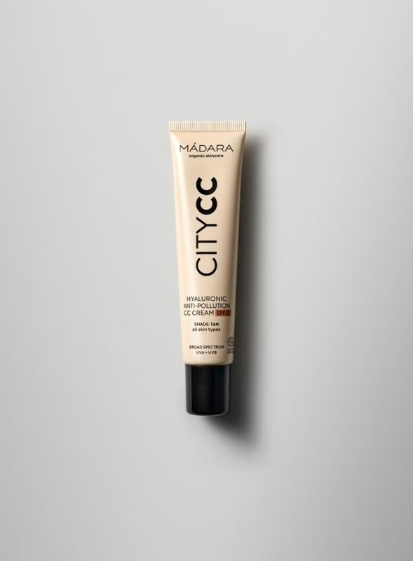 MADARA Organic Skincare CITY CC Hyaluronic Anti-pollution CC cream SPF15 - TAN