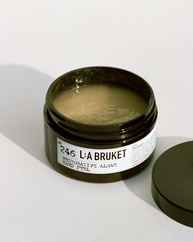 L:A BRUKET No. 246 Restorative Algae Hand Peeling