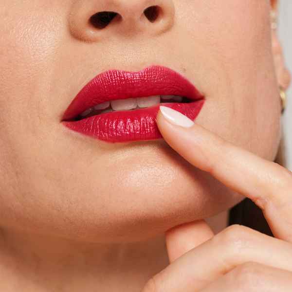 Jane Iredale ColorLuxe Hydrating Cream Lipstick Candy Apple