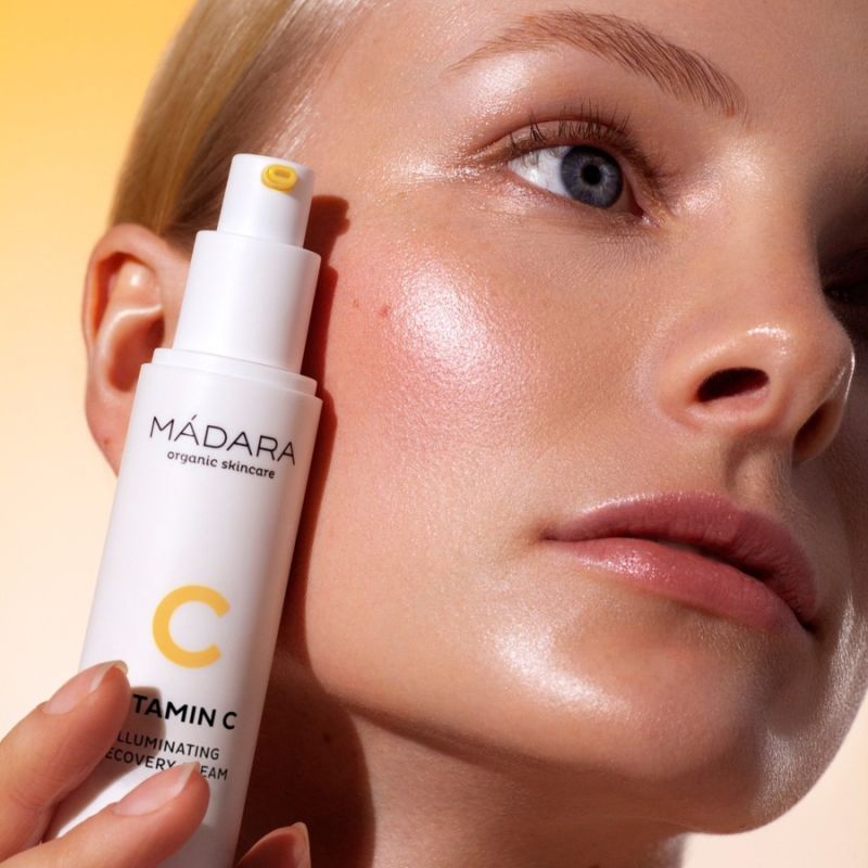 MADARA Organic Skincare VITAMIN C Illuminating Recovery Cream