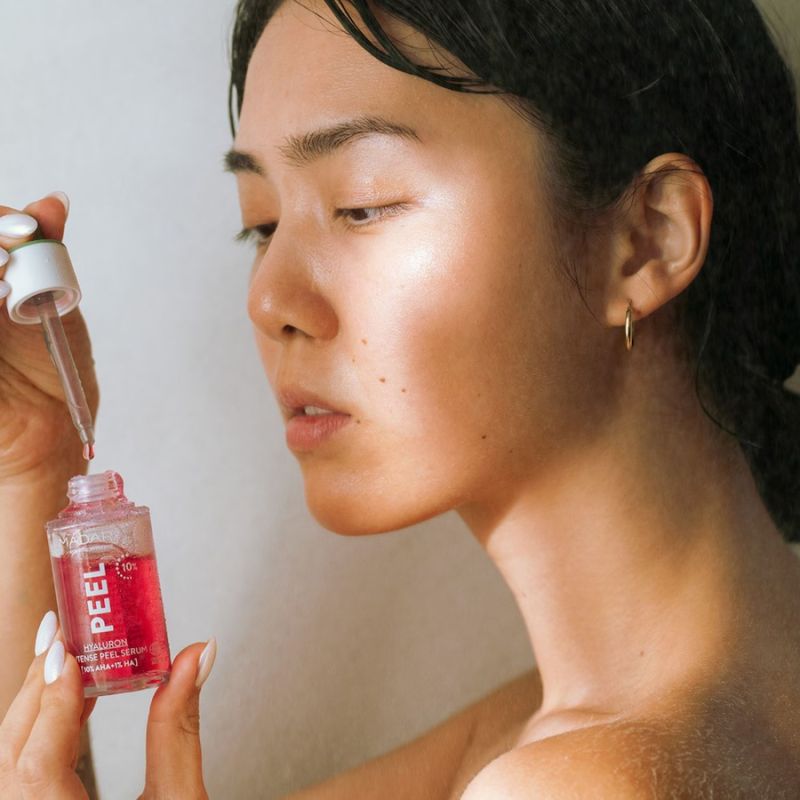 MADARA Organic Skincare PEEL Hyaluron Intense Peel Serum